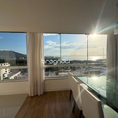 Cobertura com 176m², 3 quartos (sendo 1 suíte), 2 garagens, no bairro Itacorubi em Florianópolis