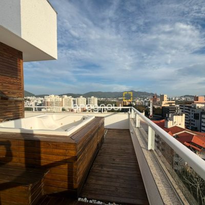 Cobertura com 176m², 3 quartos (sendo 1 suíte), 2 garagens, no bairro Itacorubi em Florianópolis