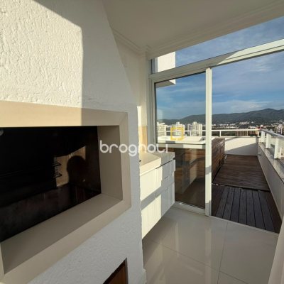 Cobertura com 176m², 3 quartos (sendo 1 suíte), 2 garagens, no bairro Itacorubi em Florianópolis