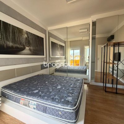 Cobertura com 176m², 3 quartos (sendo 1 suíte), 2 garagens, no bairro Itacorubi em Florianópolis