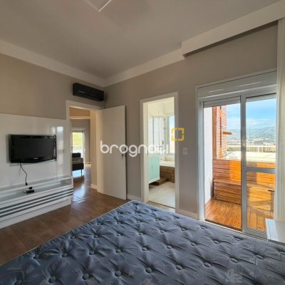 Cobertura com 176m², 3 quartos (sendo 1 suíte), 2 garagens, no bairro Itacorubi em Florianópolis