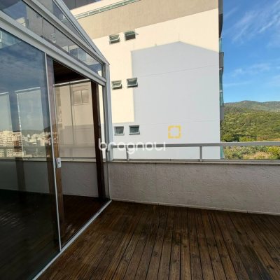 Cobertura com 176m², 3 quartos (sendo 1 suíte), 2 garagens, no bairro Itacorubi em Florianópolis
