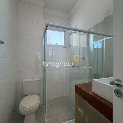 Cobertura com 176m², 3 quartos (sendo 1 suíte), 2 garagens, no bairro Itacorubi em Florianópolis