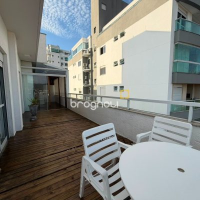 Cobertura com 176m², 3 quartos (sendo 1 suíte), 2 garagens, no bairro Itacorubi em Florianópolis