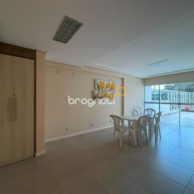 Cobertura com 176m², 3 quartos (sendo 1 suíte), 2 garagens, no bairro Itacorubi em Florianópolis