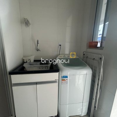 Apartamento com 71m², 2 quartos (sendo 1 suíte), 1 garagem, no bairro Ingleses em Florianópolis