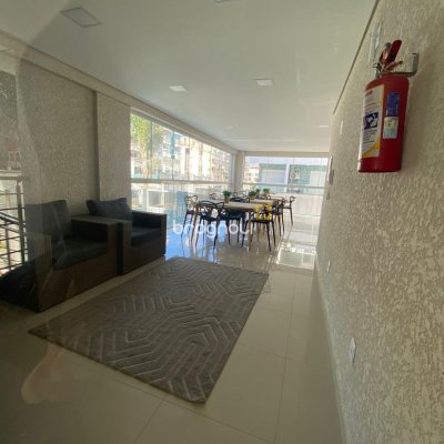 Apartamento com 71m², 2 quartos (sendo 1 suíte), 1 garagem, no bairro Ingleses em Florianópolis