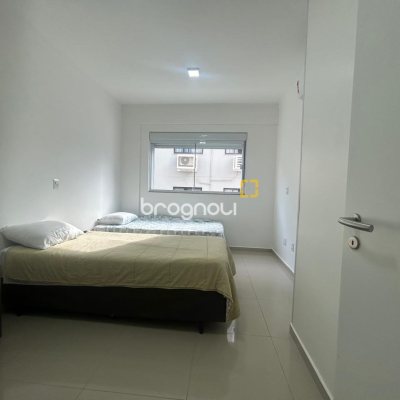 Apartamento com 71m², 2 quartos (sendo 1 suíte), 1 garagem, no bairro Ingleses em Florianópolis