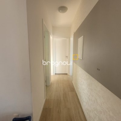 Apartamento com 84m², 3 quartos (sendo 1 suíte), 2 garagens, no bairro Estreito em Florianópolis