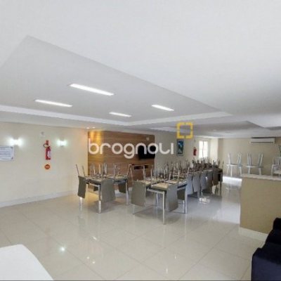 Apartamento com 84m², 3 quartos (sendo 1 suíte), 2 garagens, no bairro Estreito em Florianópolis