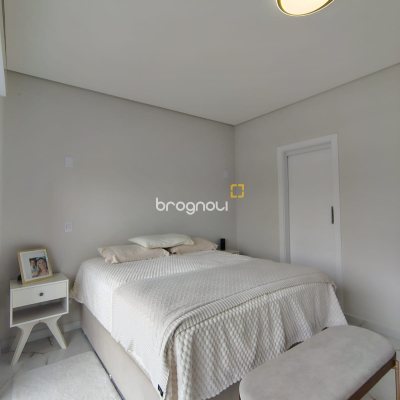 Casa com 205m², 3 quartos (sendo 3 suítes), 2 garagens, no bairro Ingleses em Florianópolis