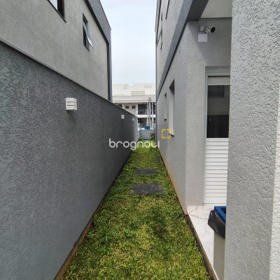 Casa com 205m², 3 quartos (sendo 3 suítes), 2 garagens, no bairro Ingleses em Florianópolis
