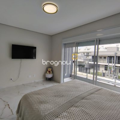 Casa com 205m², 3 quartos (sendo 3 suítes), 2 garagens, no bairro Ingleses em Florianópolis