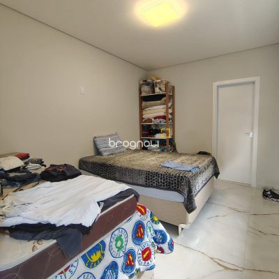 Casa com 205m², 3 quartos (sendo 3 suítes), 2 garagens, no bairro Ingleses em Florianópolis