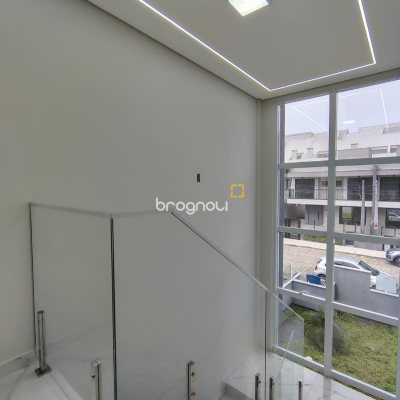 Casa com 205m², 3 quartos (sendo 3 suítes), 2 garagens, no bairro Ingleses em Florianópolis