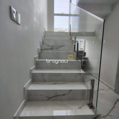 Casa com 205m², 3 quartos (sendo 3 suítes), 2 garagens, no bairro Ingleses em Florianópolis