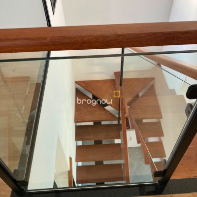 Casa com 163m², 3 quartos (sendo 3 suítes), 1 garagem, no bairro Campeche em Florianópolis