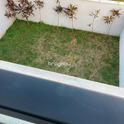 Casa com 163m², 3 quartos (sendo 3 suítes), 1 garagem, no bairro Campeche em Florianópolis
