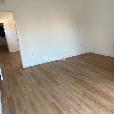 Casa com 163m², 3 quartos (sendo 3 suítes), 1 garagem, no bairro Campeche em Florianópolis