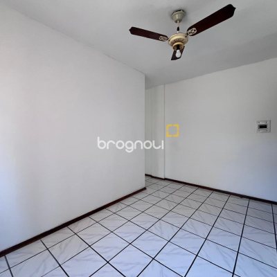 Apartamento com 41m², 2 quartos, 1 garagem, no bairro Campinas em São José