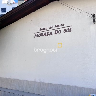 Apartamento com 41m², 2 quartos, 1 garagem, no bairro Campinas em São José