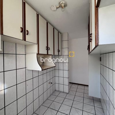 Apartamento com 41m², 2 quartos, 1 garagem, no bairro Campinas em São José