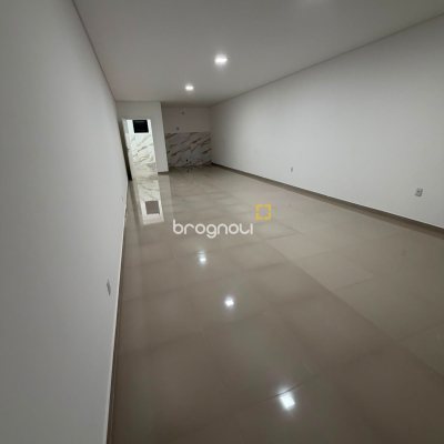 Sala com 55m², no bairro Ingleses em Florianópolis