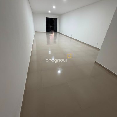 Sala com 55m², no bairro Ingleses em Florianópolis