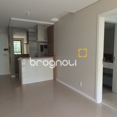 Apartamento com 68m², 2 quartos (sendo 1 suíte), 2 garagens, no bairro Itacorubi em Florianópolis