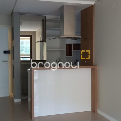 Apartamento com 68m², 2 quartos (sendo 1 suíte), 2 garagens, no bairro Itacorubi em Florianópolis