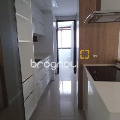 Apartamento com 68m², 2 quartos (sendo 1 suíte), 2 garagens, no bairro Itacorubi em Florianópolis