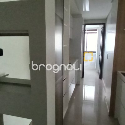 Apartamento com 68m², 2 quartos (sendo 1 suíte), 2 garagens, no bairro Itacorubi em Florianópolis