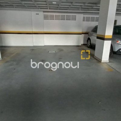 Apartamento com 68m², 2 quartos (sendo 1 suíte), 2 garagens, no bairro Itacorubi em Florianópolis