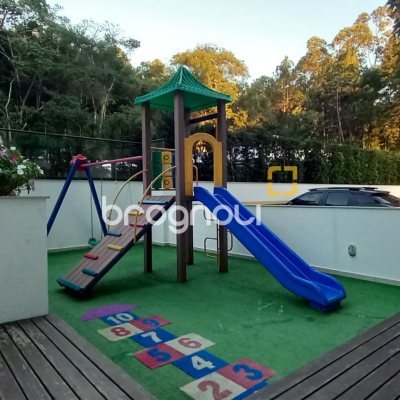 Apartamento com 68m², 2 quartos (sendo 1 suíte), 2 garagens, no bairro Itacorubi em Florianópolis