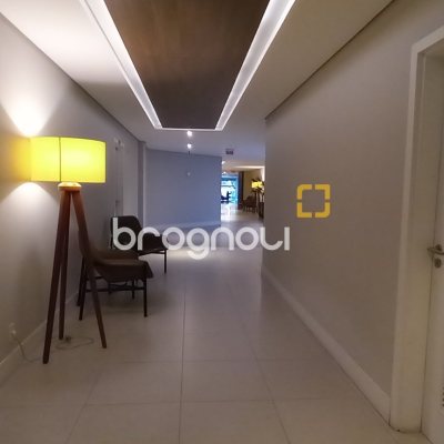 Apartamento com 68m², 2 quartos (sendo 1 suíte), 2 garagens, no bairro Itacorubi em Florianópolis