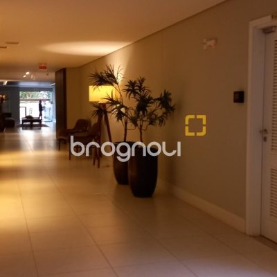 Apartamento com 68m², 2 quartos (sendo 1 suíte), 2 garagens, no bairro Itacorubi em Florianópolis