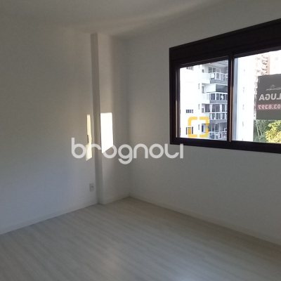 Apartamento com 68m², 2 quartos (sendo 1 suíte), 2 garagens, no bairro Itacorubi em Florianópolis