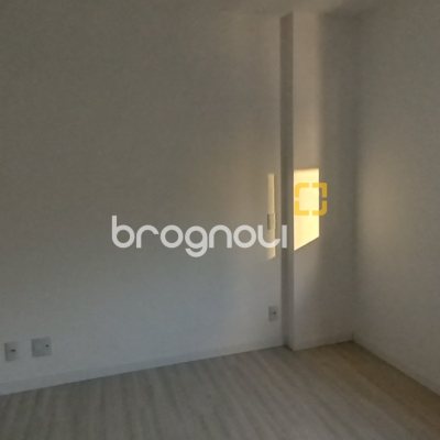 Apartamento com 68m², 2 quartos (sendo 1 suíte), 2 garagens, no bairro Itacorubi em Florianópolis