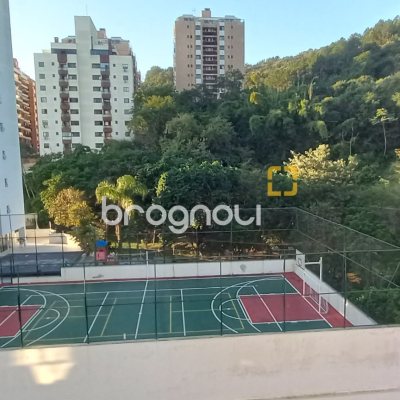 Apartamento com 68m², 2 quartos (sendo 1 suíte), 2 garagens, no bairro Itacorubi em Florianópolis
