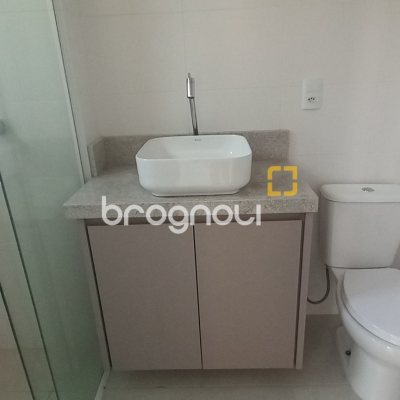 Apartamento com 68m², 2 quartos (sendo 1 suíte), 2 garagens, no bairro Itacorubi em Florianópolis