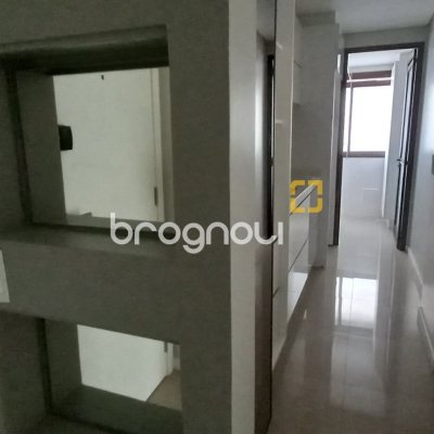 Apartamento com 68m², 2 quartos (sendo 1 suíte), 2 garagens, no bairro Itacorubi em Florianópolis