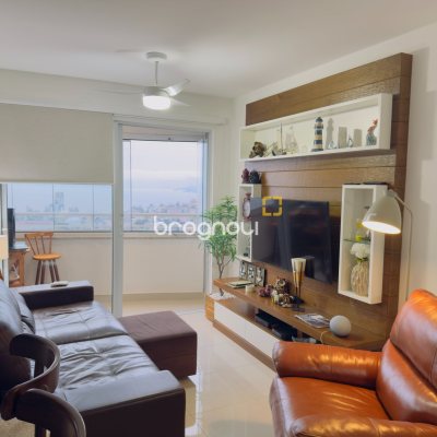 Apartamento com 68m², 2 quartos (sendo 1 suíte), 1 garagem, no bairro Capoeiras em Florianópolis