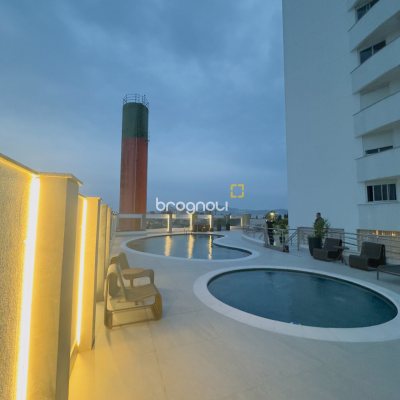 Apartamento com 68m², 2 quartos (sendo 1 suíte), 1 garagem, no bairro Capoeiras em Florianópolis