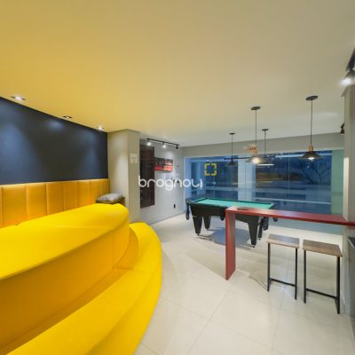 Apartamento com 68m², 2 quartos (sendo 1 suíte), 1 garagem, no bairro Capoeiras em Florianópolis