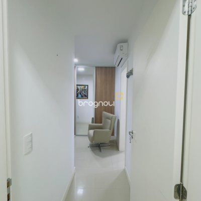 Apartamento com 68m², 2 quartos (sendo 1 suíte), 1 garagem, no bairro Capoeiras em Florianópolis