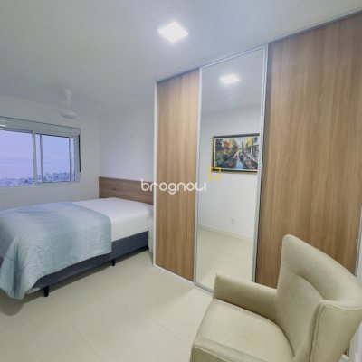 Apartamento com 68m², 2 quartos (sendo 1 suíte), 1 garagem, no bairro Capoeiras em Florianópolis