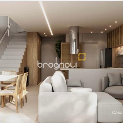 Casa com 145m², 2 quartos (sendo 2 suítes), 2 garagens, no bairro Lagoa da Conceição em Florianópolis