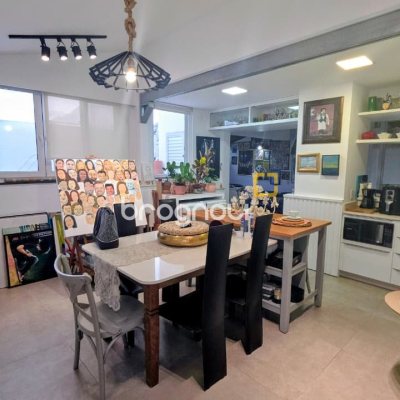Cobertura com 131m², 2 quartos (sendo 1 suíte), 2 garagens, no bairro Centro em Florianópolis