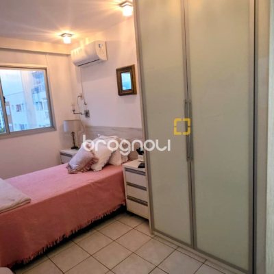 Cobertura com 131m², 2 quartos (sendo 1 suíte), 2 garagens, no bairro Centro em Florianópolis