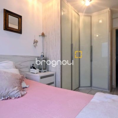Cobertura com 131m², 2 quartos (sendo 1 suíte), 2 garagens, no bairro Centro em Florianópolis